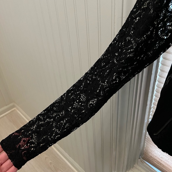 Lace Jacket 🖤 - Picture 3 of 5